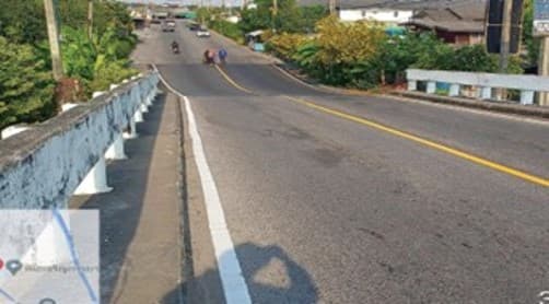 งานซ่อมแซมผิวจราจรพร้อมตีเส้นจราจร